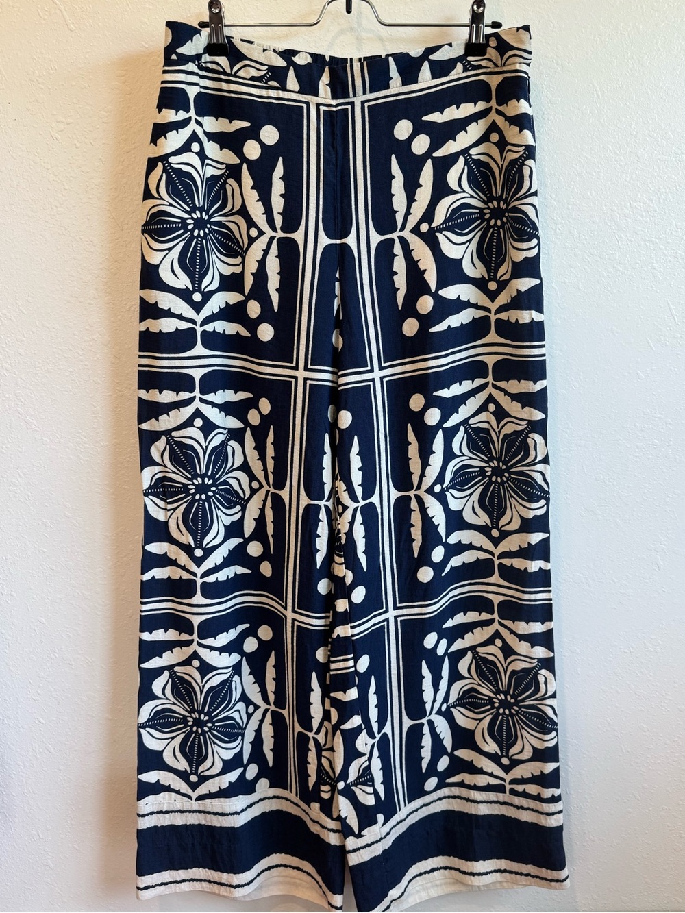 H&M Navy and White Wide Leg Pants with Tile Print | Size 12